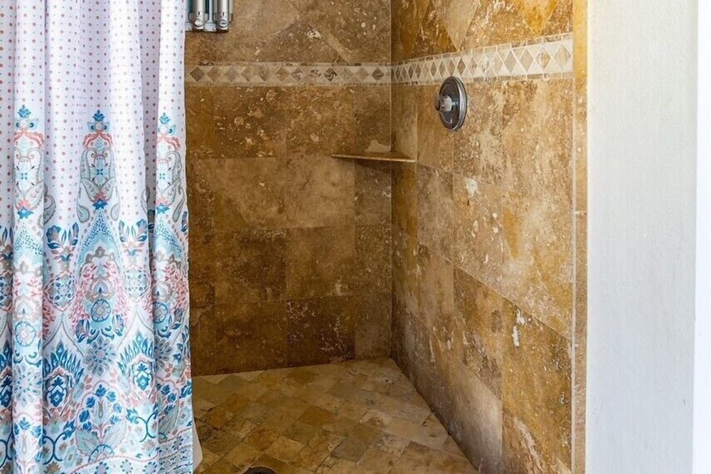 Photo of Bathroom in Seminole