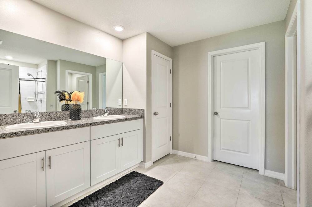 Photo of Bathroom in Ruskin