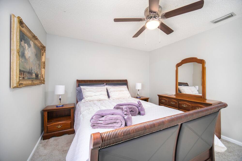 Photo of Bedroom in Mandarin
