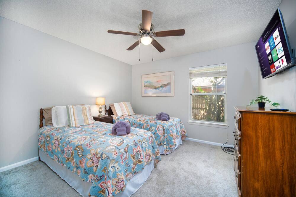 Photo of Bedroom in Mandarin