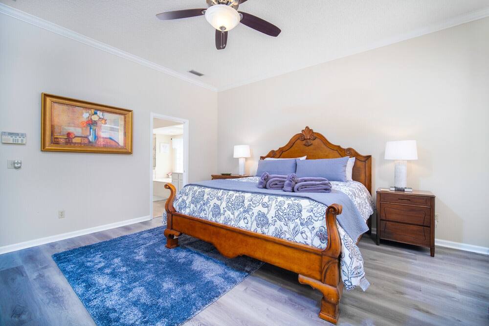 Photo of Bedroom in Mandarin