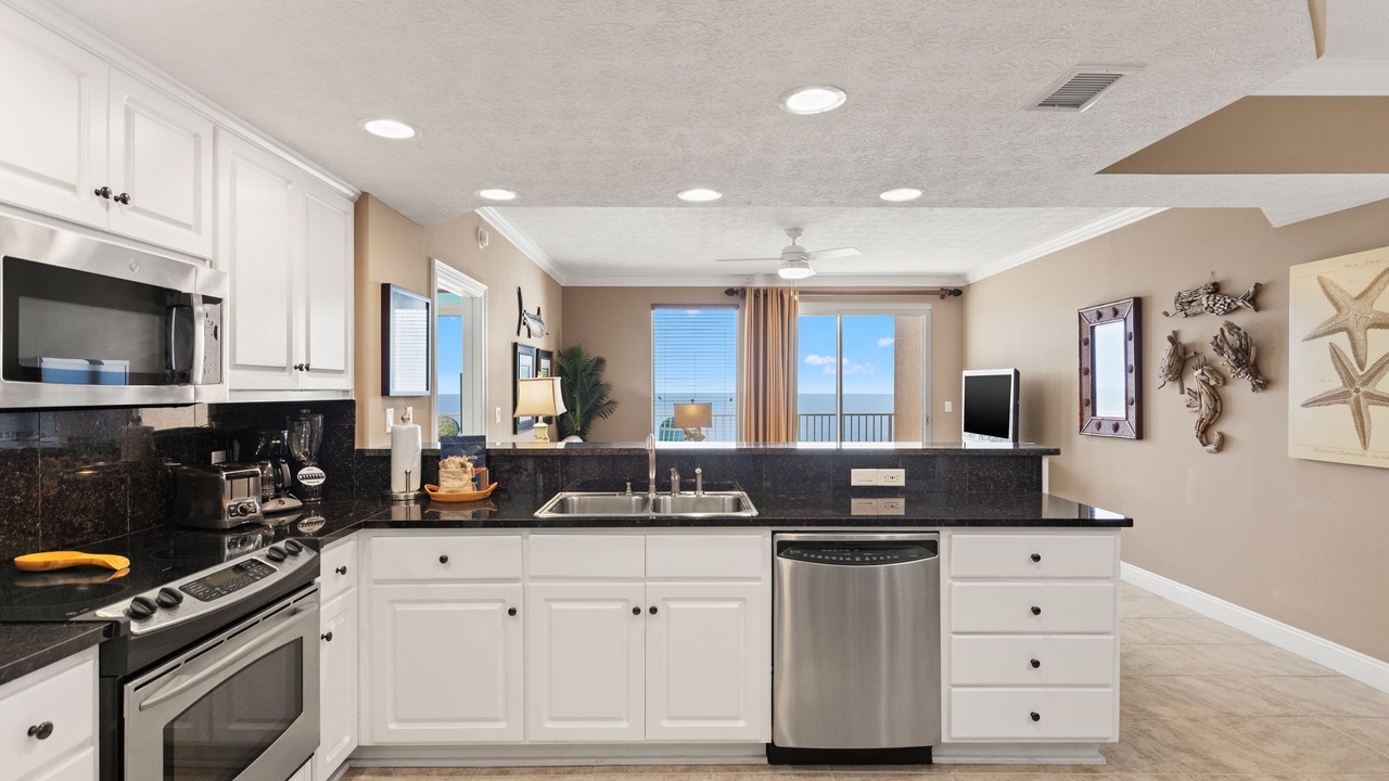 Photo of Kitchen in Lower Grand Lagoon