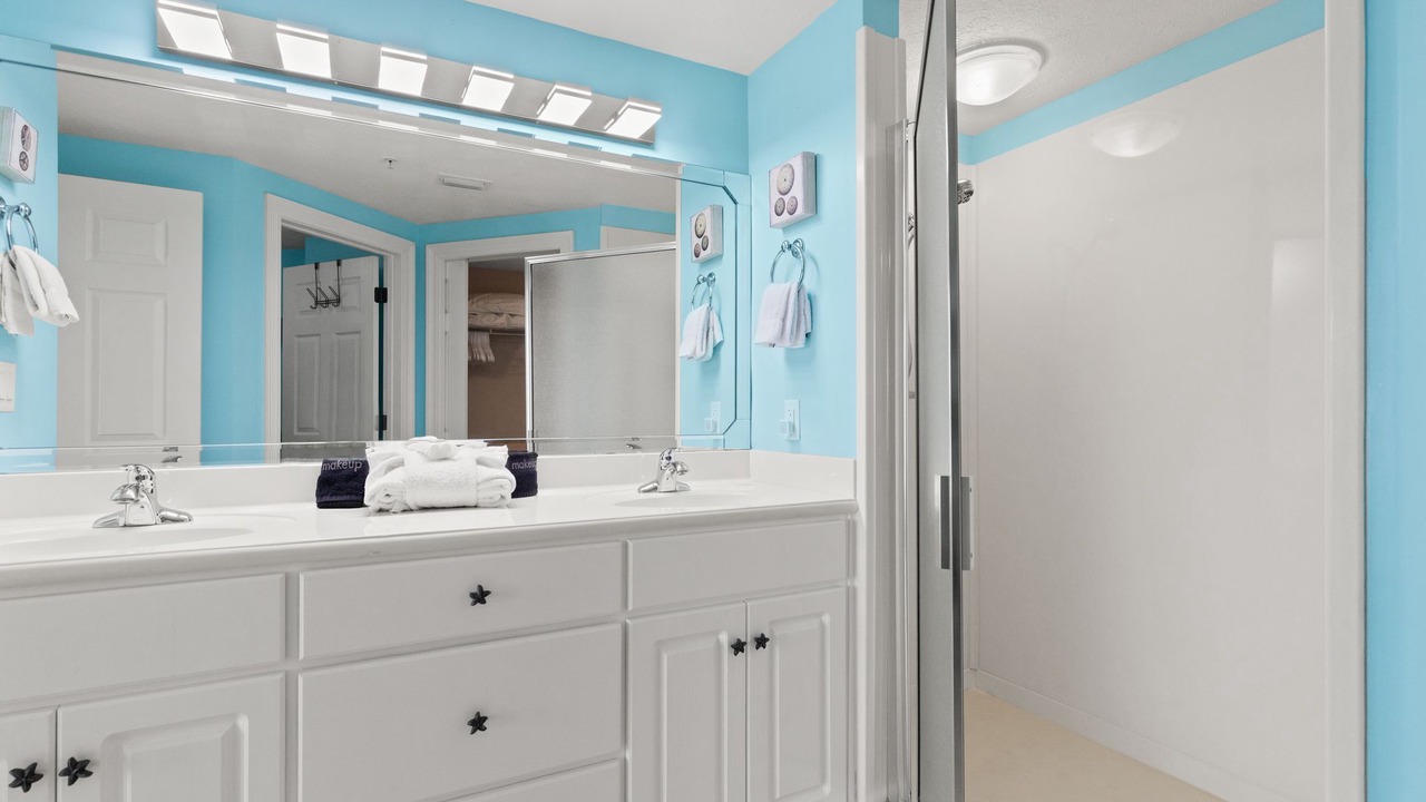 Photo of Bathroom in Lower Grand Lagoon