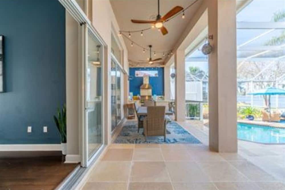 Photo of Patio Balcony in Bearss Plaza