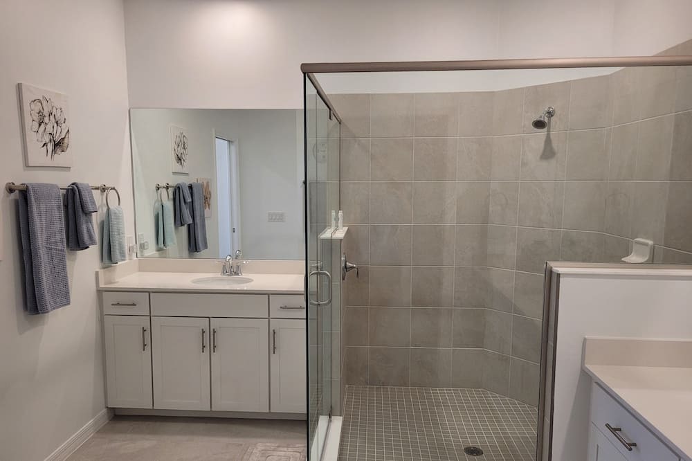 Photo of Bathroom in Immokalee