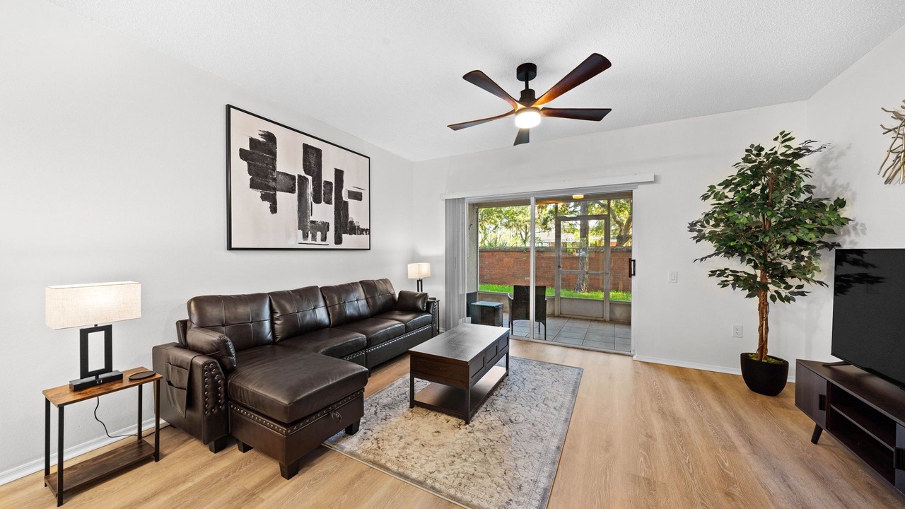 Photo of Livingroom in Westchase