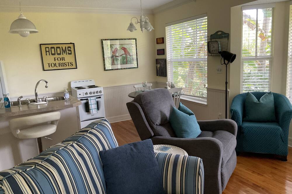 Photo of Livingroom in New Smyrna Beach
