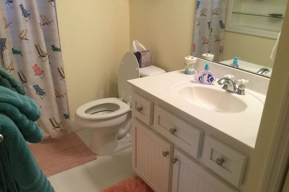 Photo of Bathroom in New Smyrna Beach