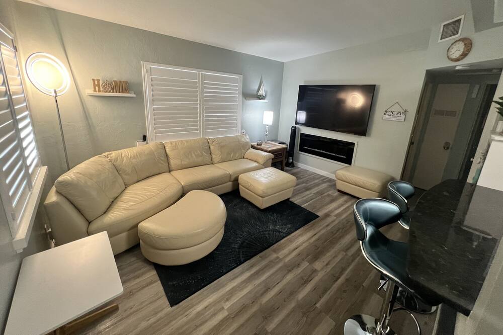 Photo of Livingroom in Disston Heights