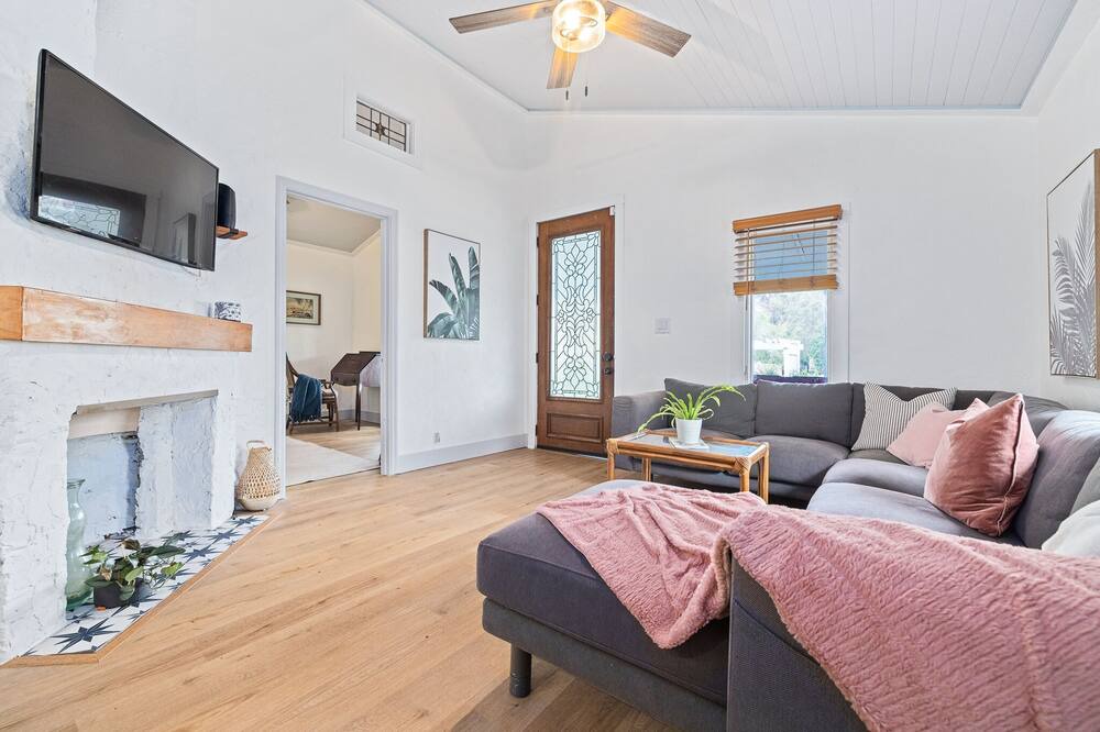 Photo of Livingroom in Bayou Shores