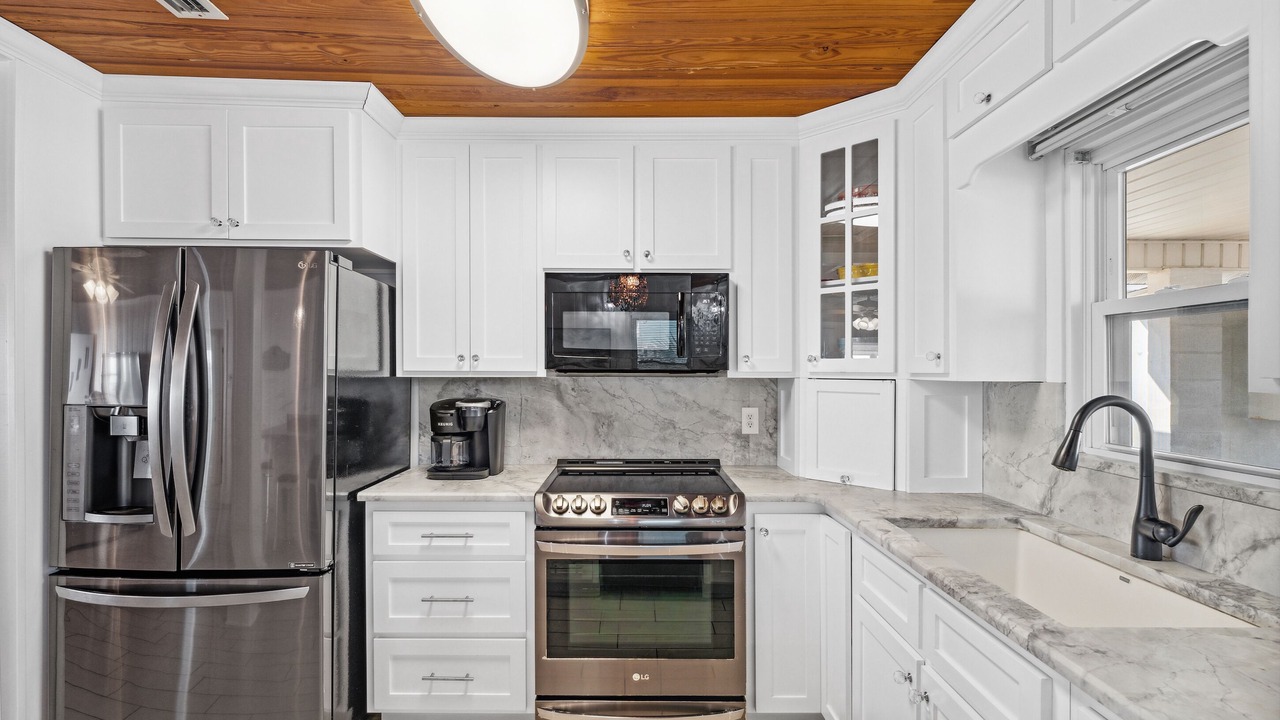 Photo of Kitchen in Kiska Beach
