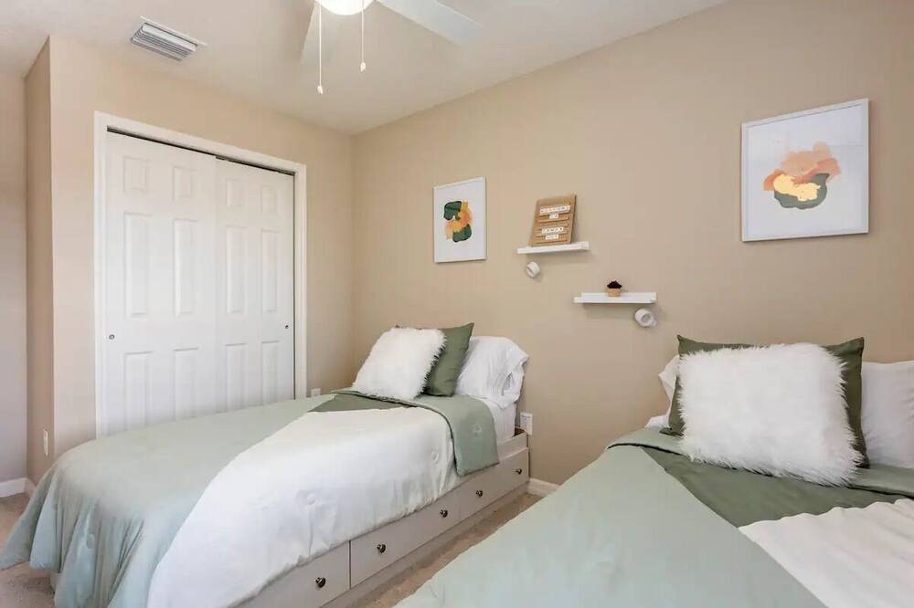 Photo of Bedroom in Riverview
