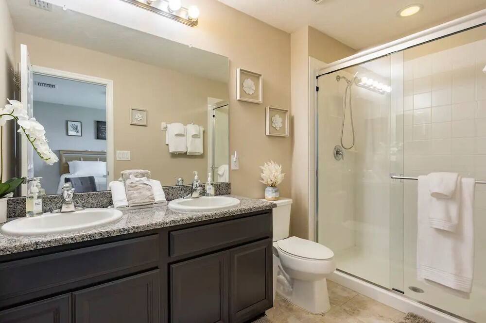 Photo of Bathroom in Riverview