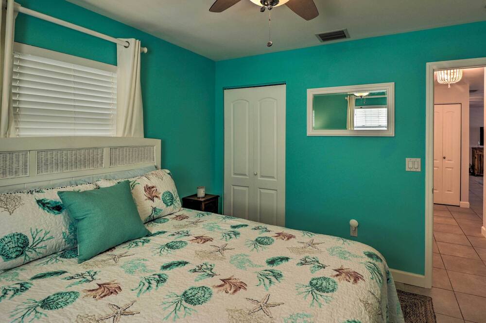 Photo of Bedroom in Breezeswept Beach Estates