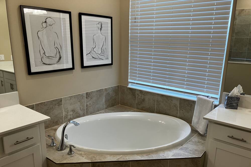 Photo of Bathroom in Immokalee