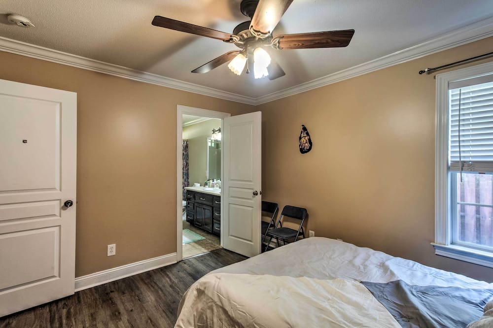 Photo of Bedroom in Valdosta