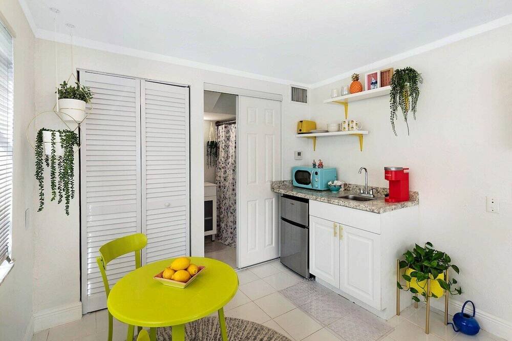 Photo of Kitchen in Flamingo Parks