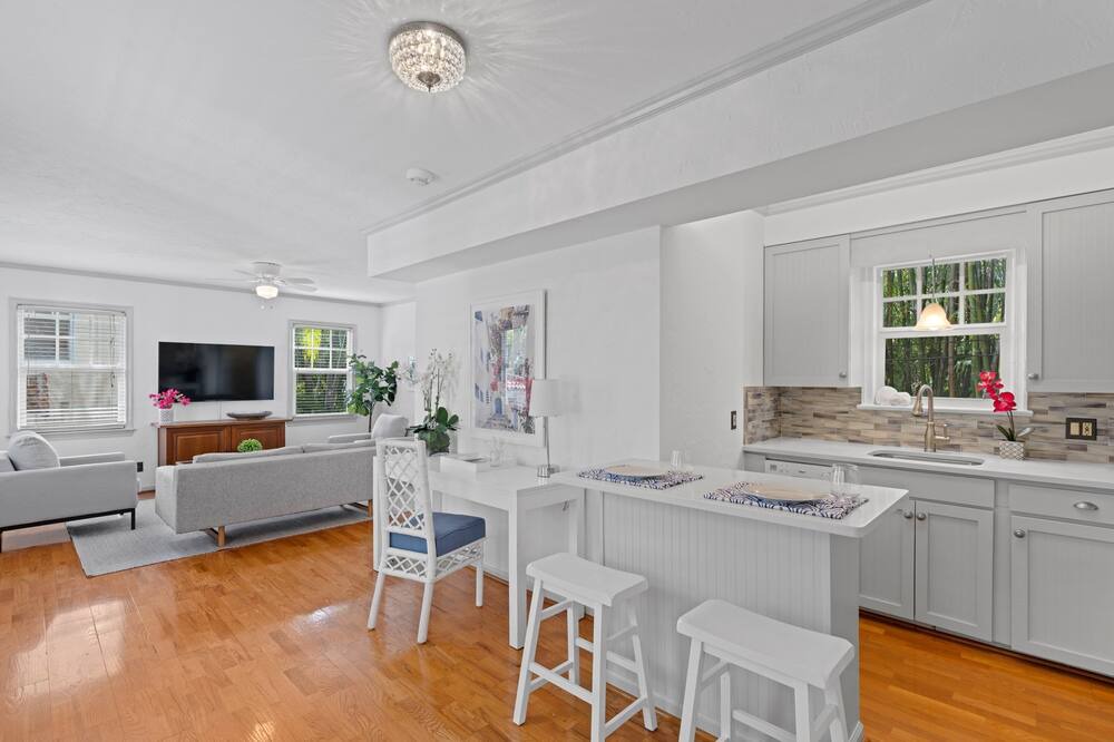 Photo of Kitchen in Flamingo Parks