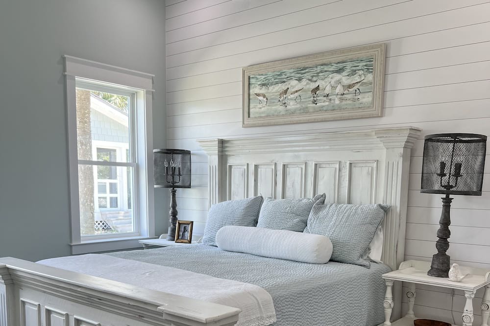 Photo of Bedroom in Laguna Beach