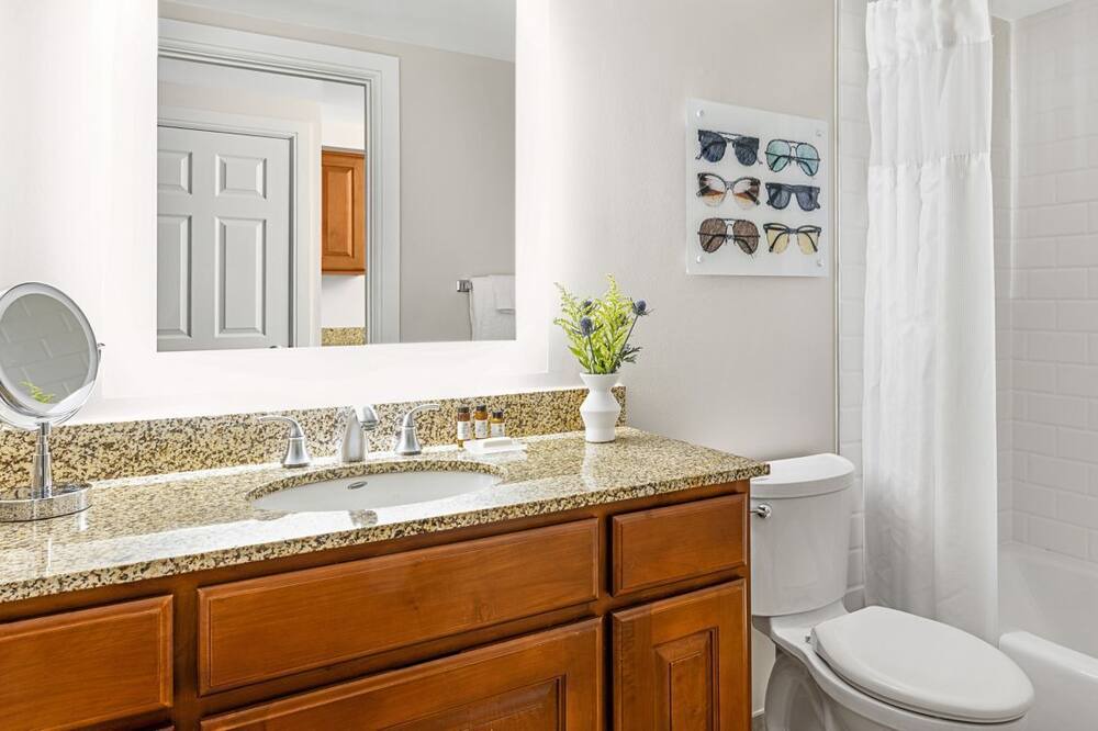 Photo of Bathroom in Williamsburg
