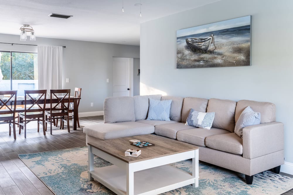 Photo of Livingroom in Saint Augustine Shores