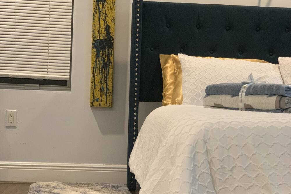 Photo of Bedroom in Overtown