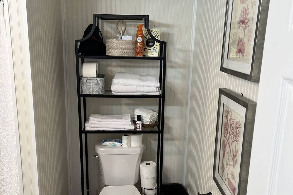 Photo of Bathroom in Cecil