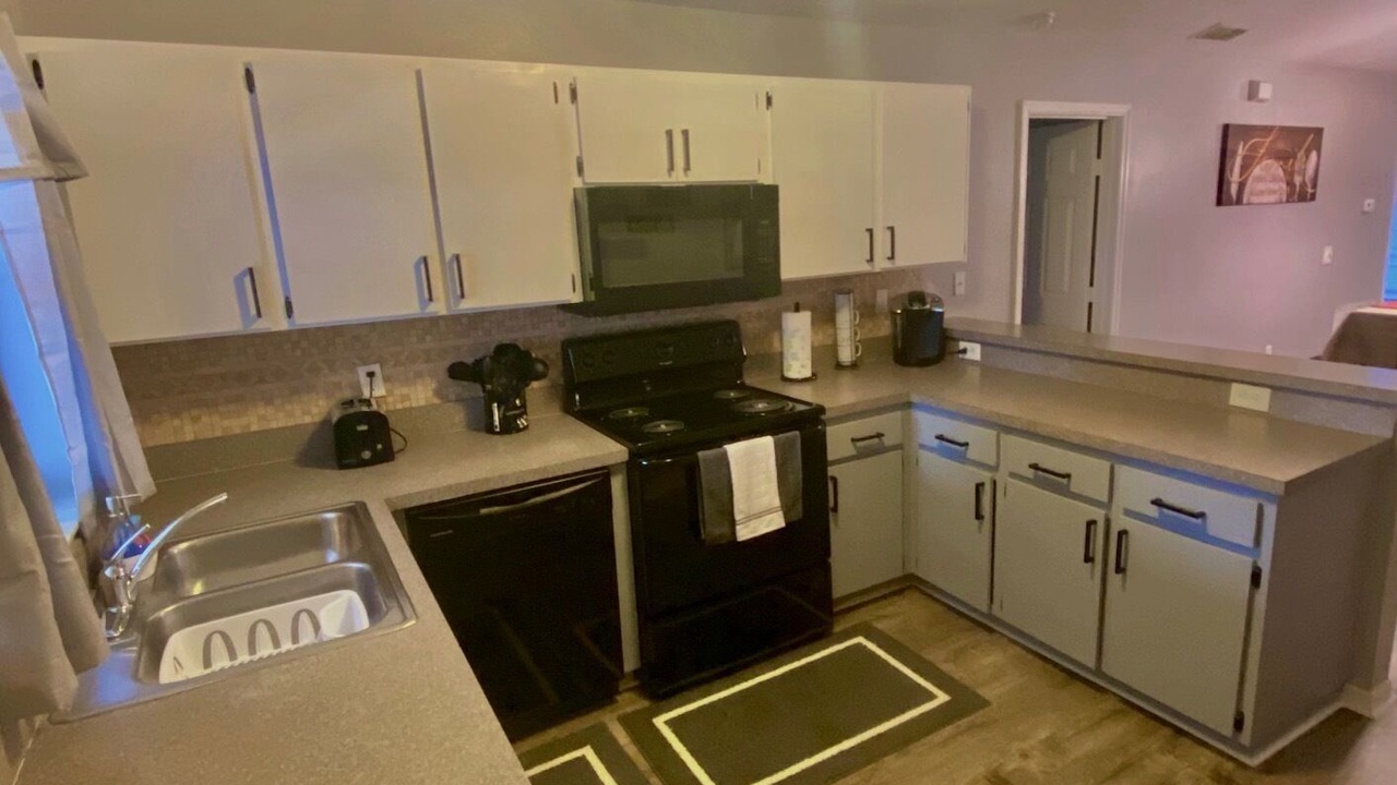 Photo of Kitchen in Temple Crest