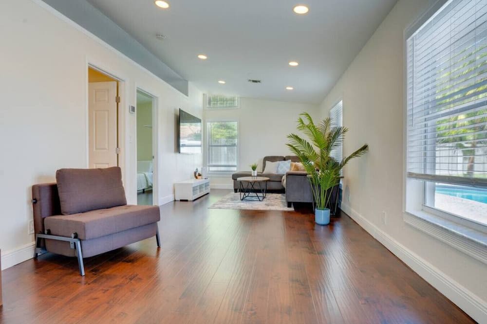 Photo of Bedroom in Sunrise