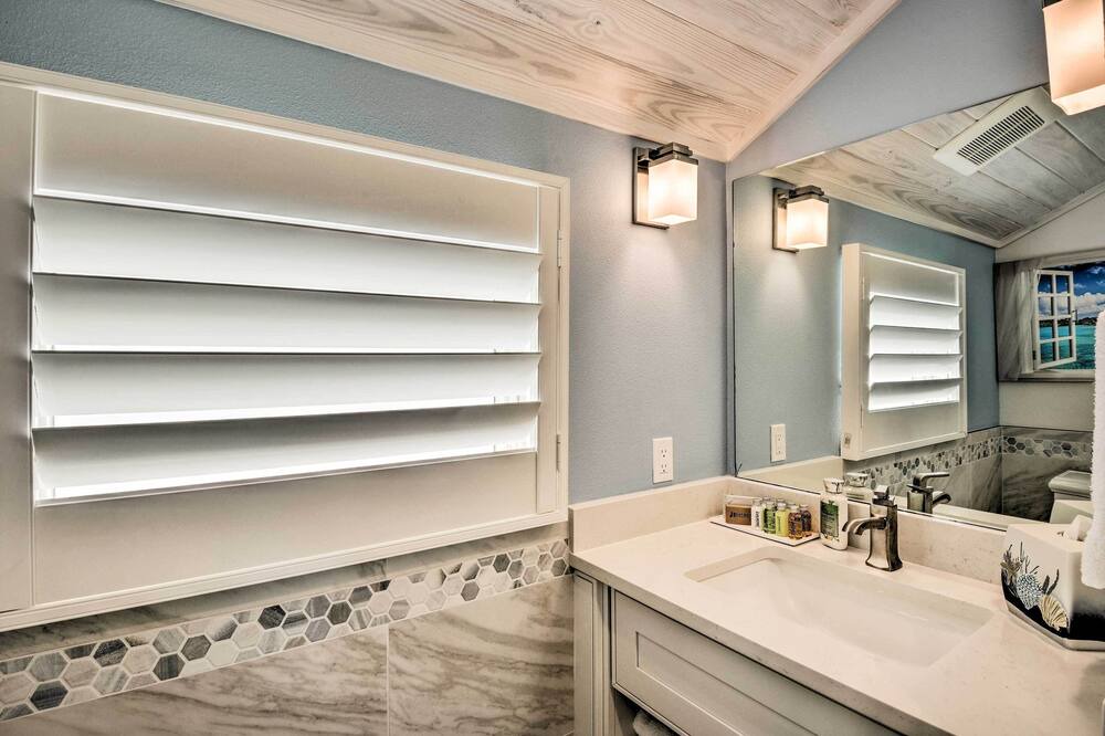 Photo of Bathroom in New Smyrna Beach