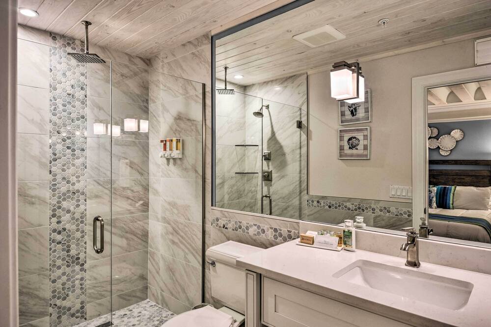 Photo of Bathroom in New Smyrna Beach