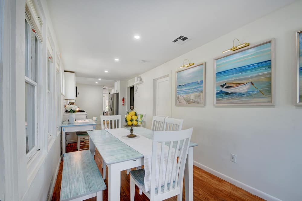 Photo of Outdoor in Parrot Cove