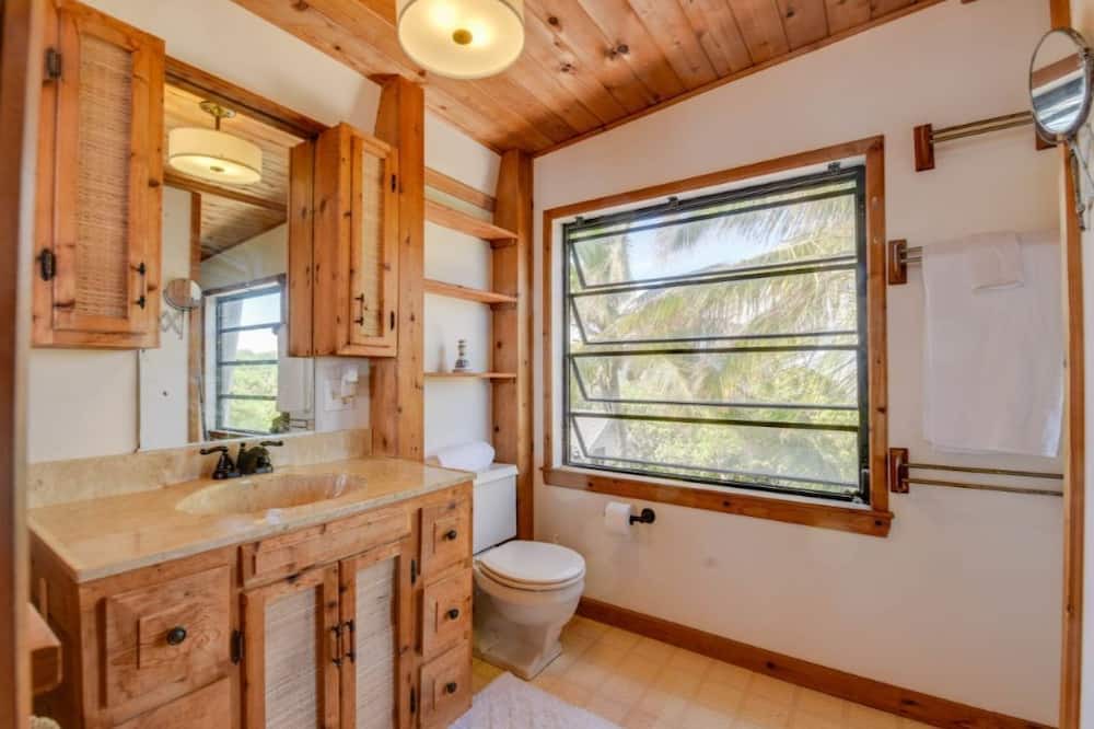 Photo of Bathroom in Big Pine Key
