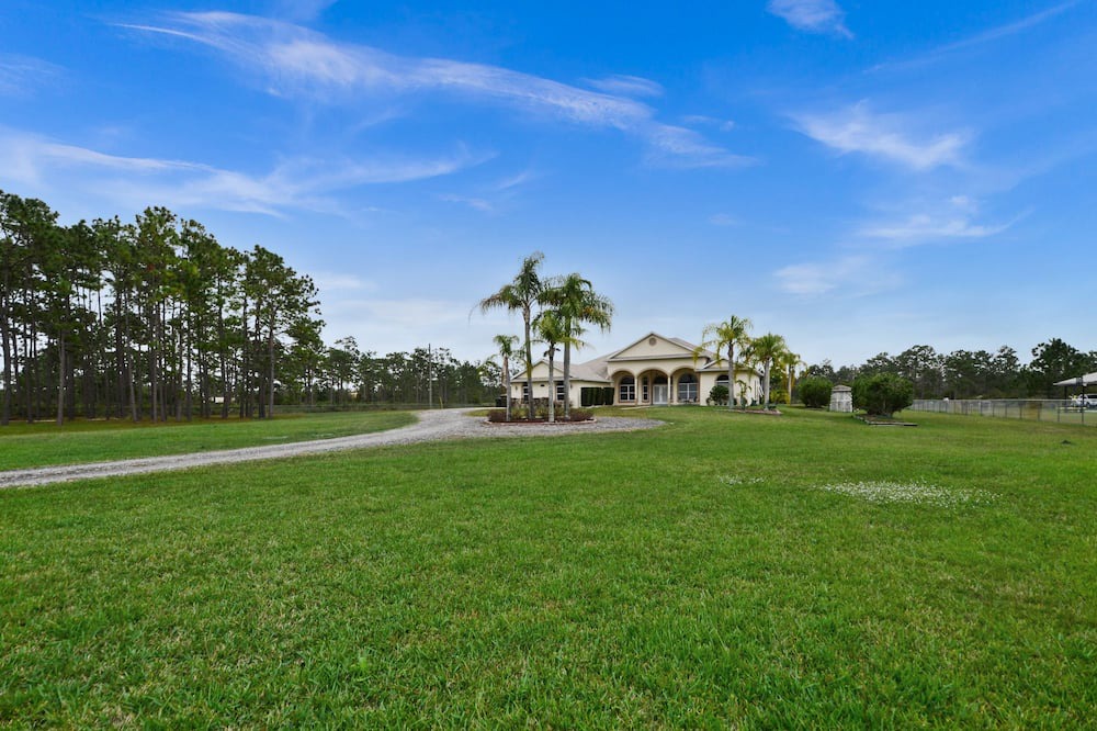 Photo of Outdoor in Wedgefield