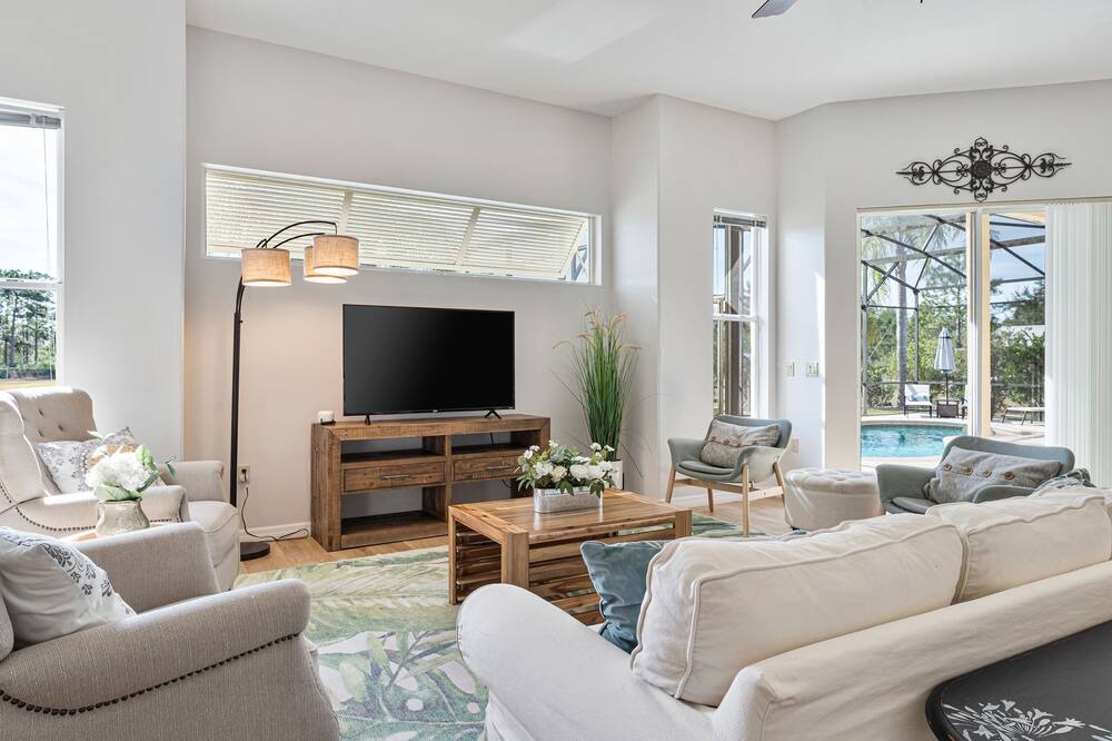 Photo of Livingroom in Wedgefield