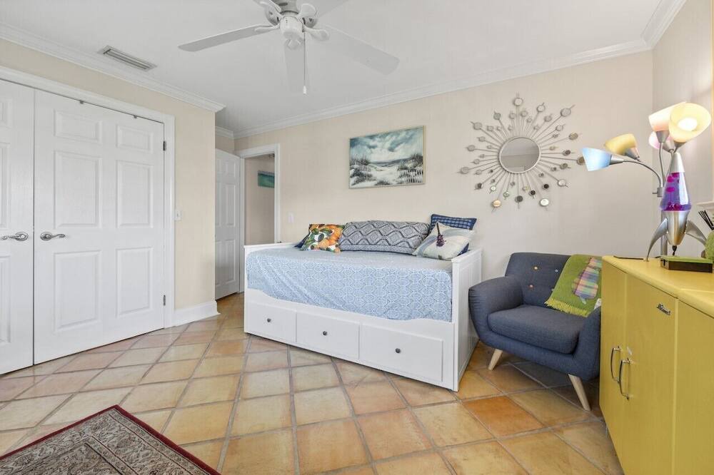 Photo of Bedroom in Lake Ida Shores