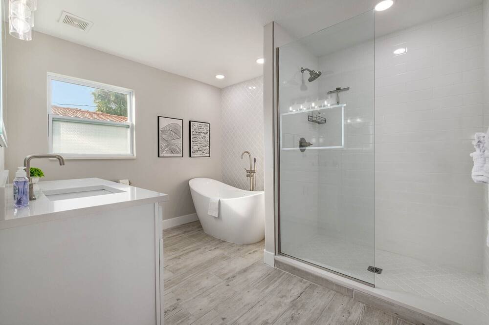 Photo of Bathroom in Cocoa Isles