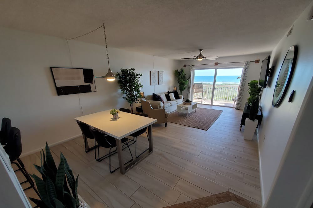 Photo of Others in Cocoa Isles