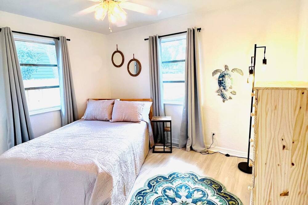 Photo of Bedroom in Disston Heights