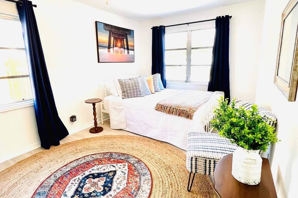Photo of Bedroom in Disston Heights