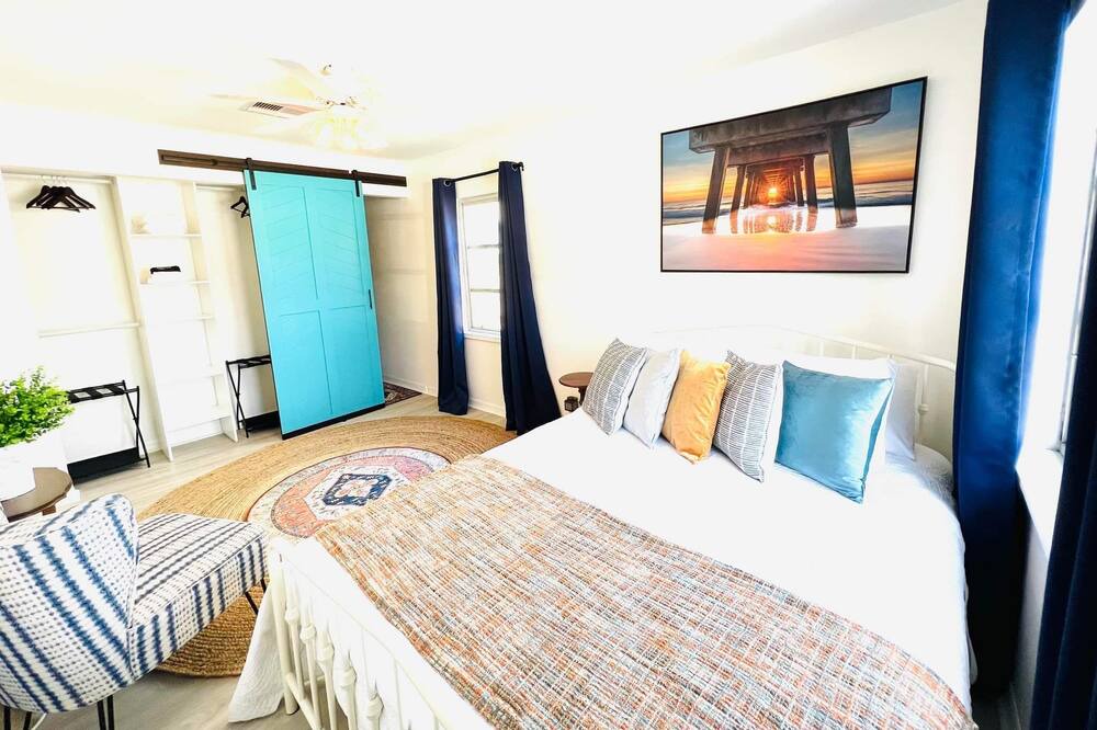 Photo of Bedroom in Disston Heights