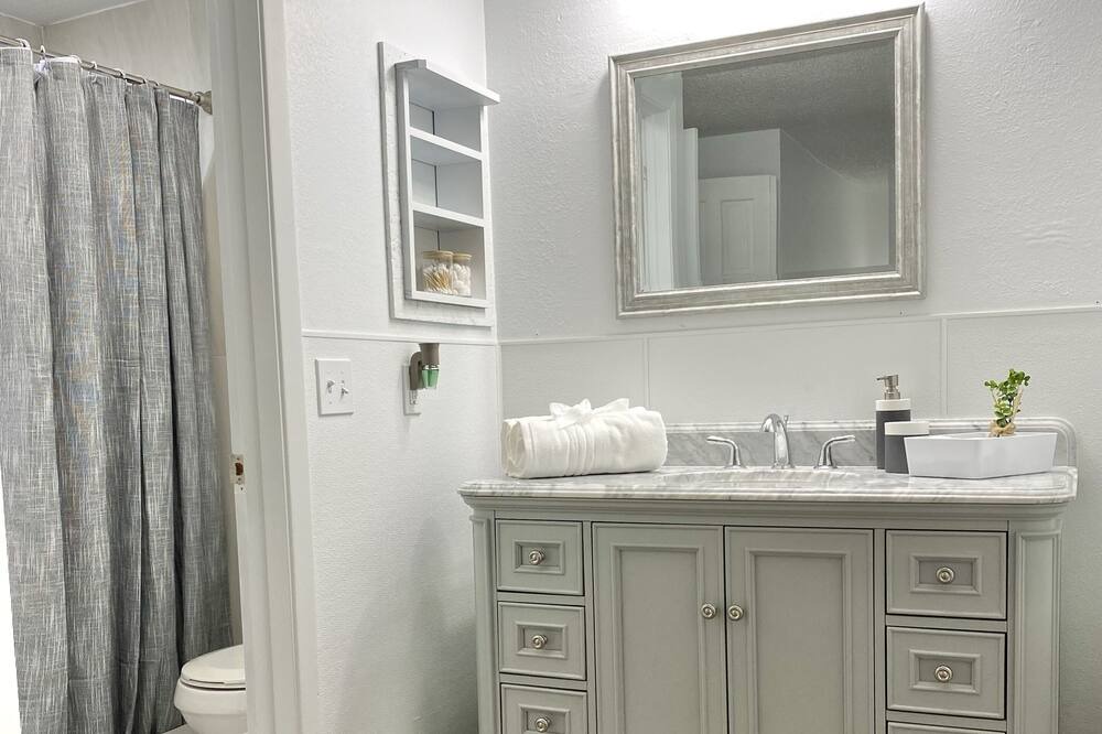 Photo of Bathroom in Town N County Park