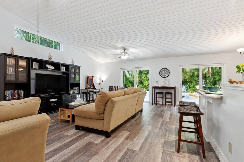Photo of Livingroom in Old Orchid