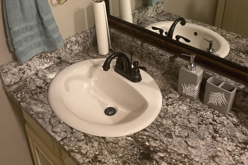 Photo of Bathroom in Hahira