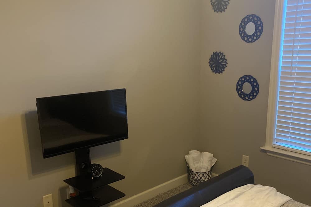 Photo of Bedroom in Hahira