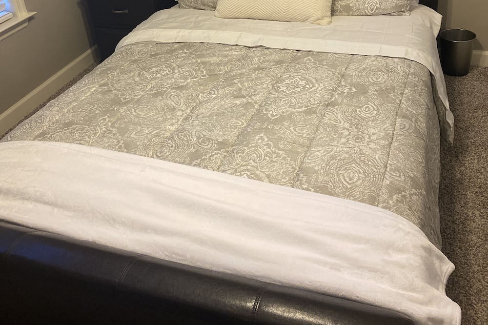 Photo of Bedroom in Hahira