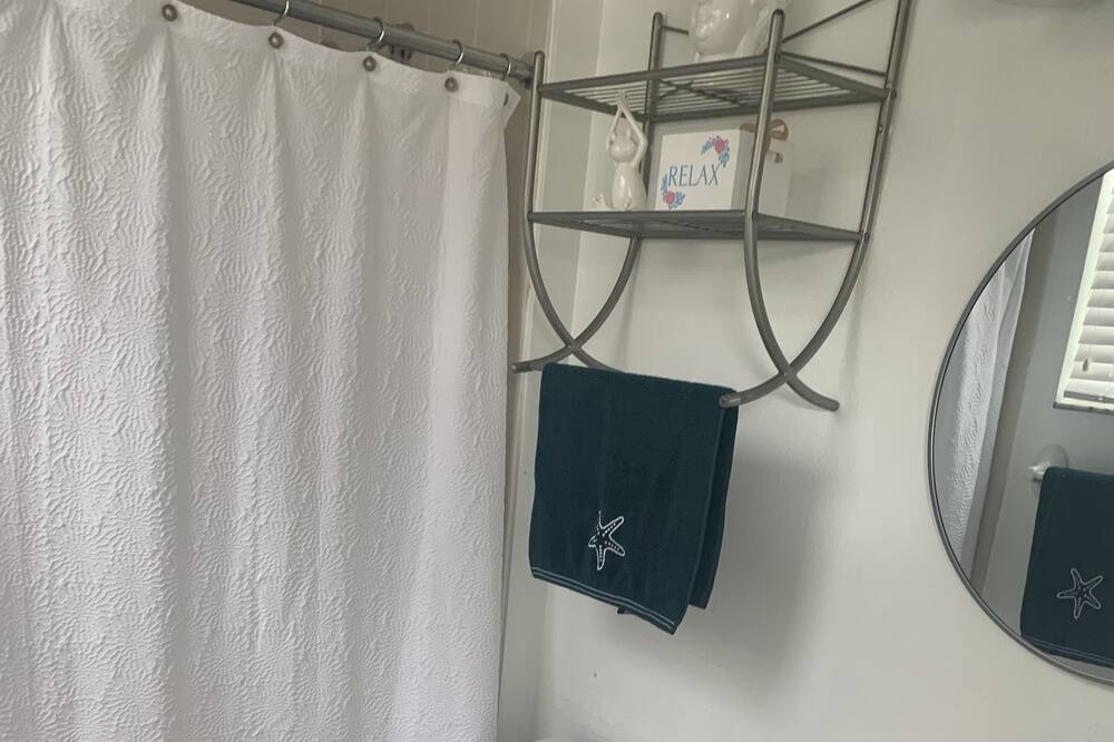 Photo of Bathroom in Vista East