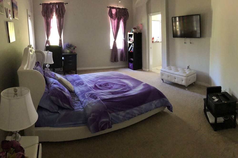 Photo of Bedroom in New Tampa