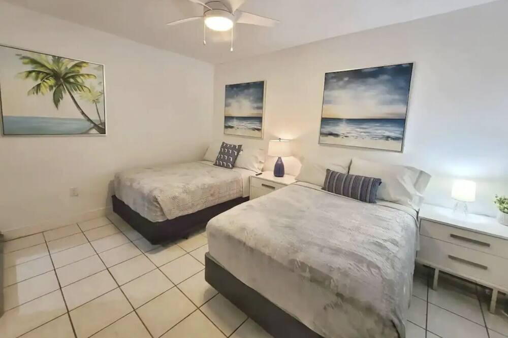 Photo of Bedroom in Sunrise
