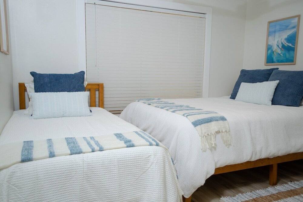 Photo of Bedroom in Point East